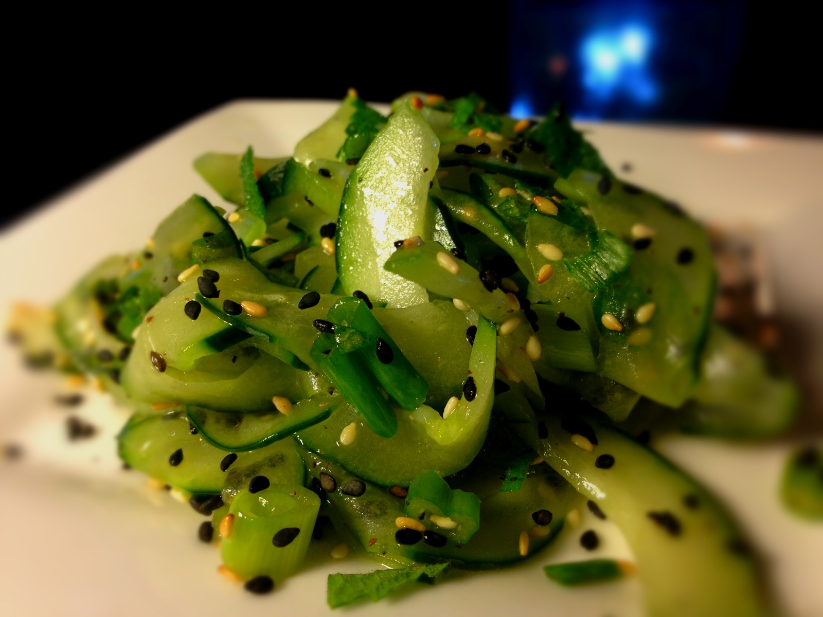 Sallate japoneze me kastraveca