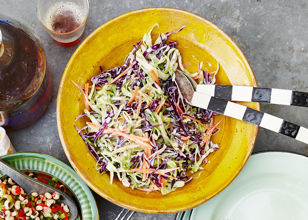 Sallata me laker pakez ndryshe me majonez dhe uthull molle