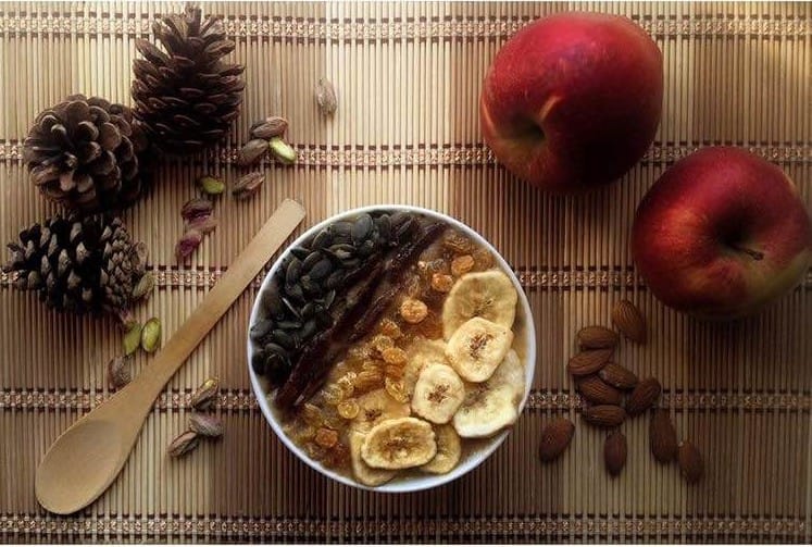 Recete Vegan: Smoothie me banane dhe luleshtrydhe i nivelit tjeter